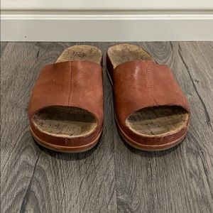 Kork Ease size 7 Leather Slides